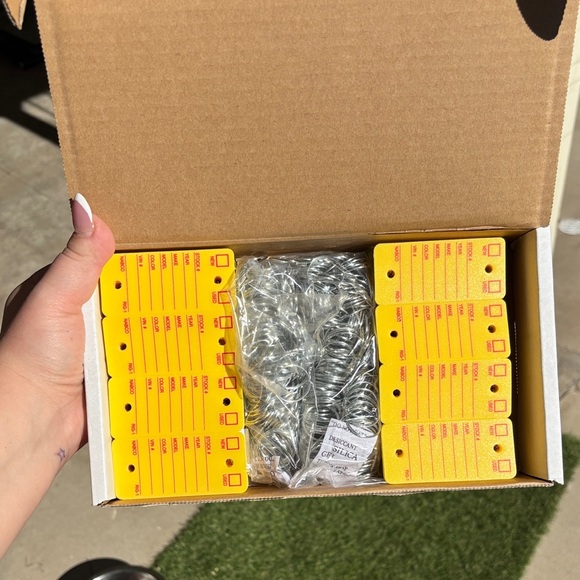 Key Tag Kit - Yellow - Picture 2 of 4